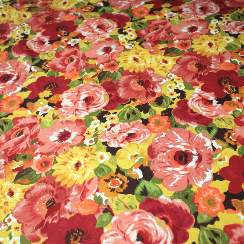 Tissu gabardine coton imprimée fleuri Vintage jaune, rouge, rose - OEKO - TEX STANDARD 100 - TissusPapi.com