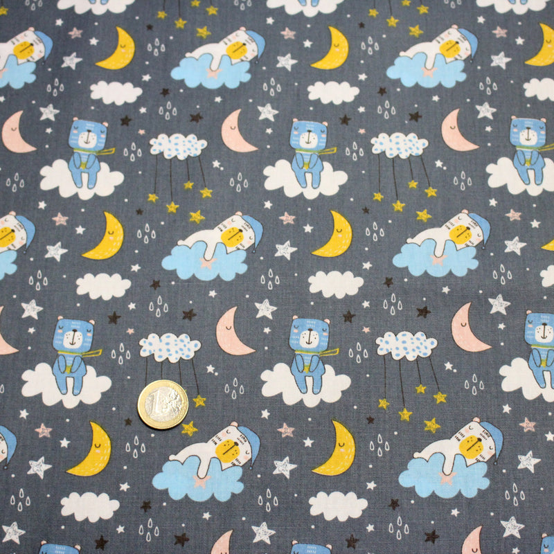 Tissu popeline coton Les ours font dodo, tons gris, bleus, roses - TissusPapi.com