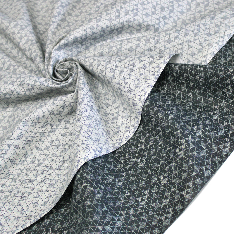 Tissu cotonnade motif japonais UROKO : gris ardoise / gris bleu clair