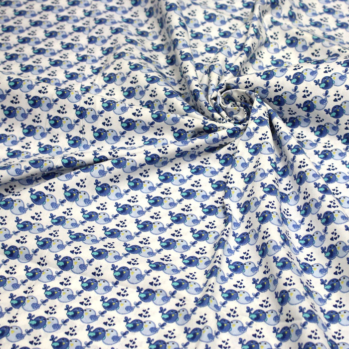 Tissu popeline coton Le duo d'oiseaux bleus, fond blanc - TissusPapi.com
