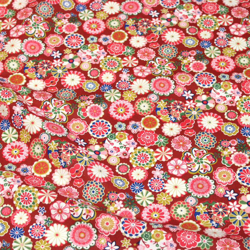 Tissu cotonnade fleuri japonais rouge carmin aux fleurs multicolores - OEKO-TEX STANDARD 100