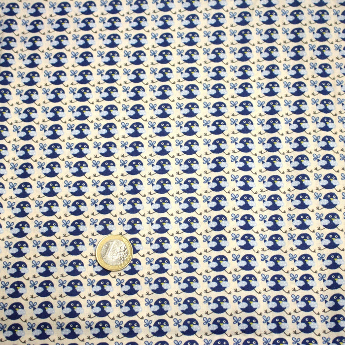 Tissu popeline coton L'oiseau bleu roi, fond écru - TissusPapi.com