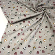 Tissu coton NOËL gris aux chapeaux, bonnets et chapkas - OEKO - TEX - TissusPapi.com