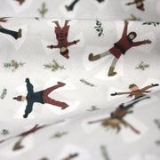 Tissu coton NOËL, gris aux gamins dans la neige - OEKO - TEX - TissusPapi.com