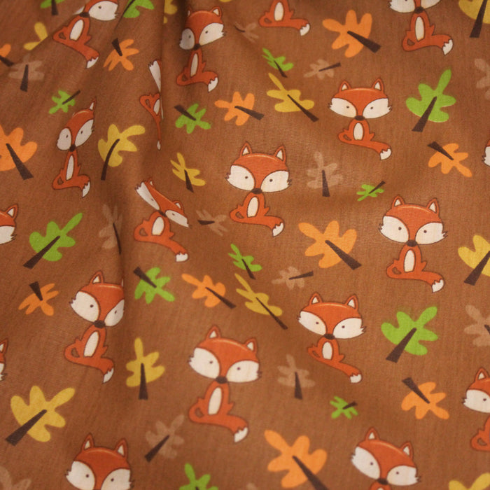 Tissu popeline coton rouille aux jolis renards et fleurs d'automne - TissusPapi.com