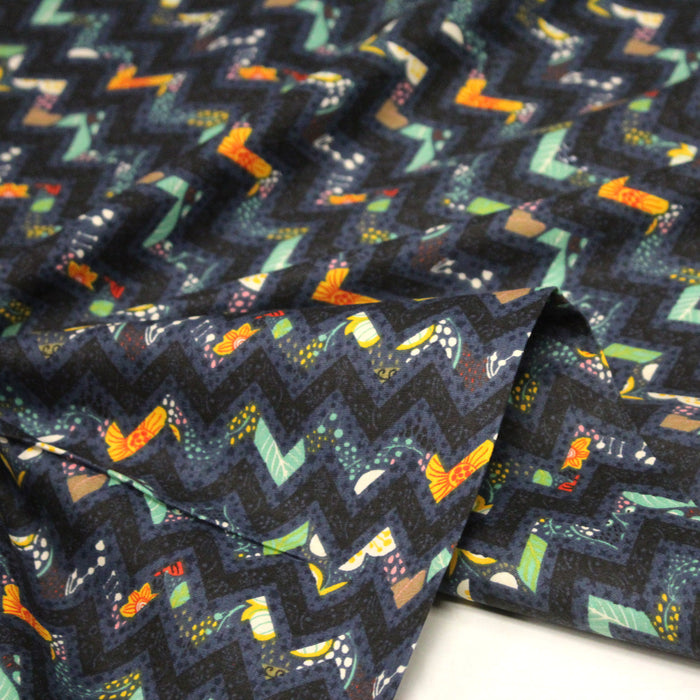 Tissu popeline coton zig zag bleu, noir et fines fleurs multicolores - TissusPapi.com