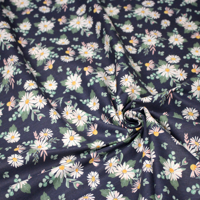 Tissu popeline coton bleu aux marguerites blanches et jaunes - TissusPapi.com