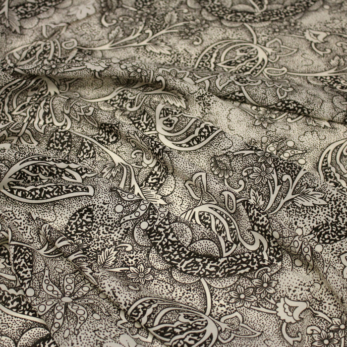 Tissu viscose fluide écru aux fleurs indiennes noires - COLLECTION KALAMKARI