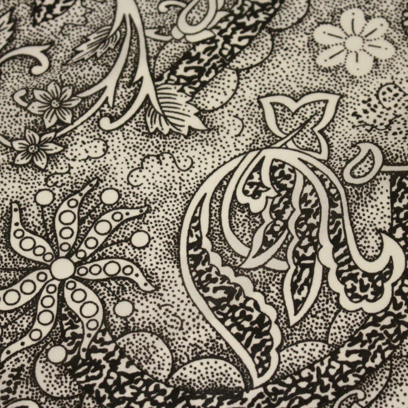 Tissu viscose fluide écru aux fleurs indiennes noires - COLLECTION KALAMKARI - TissusPapi.com
