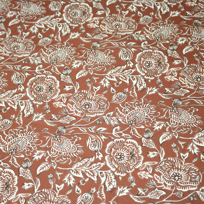 Tissu de coton fleuri indien aux fleurs, fond marron caramel - COLLECTION KALAMKARI - OEKO-TEX