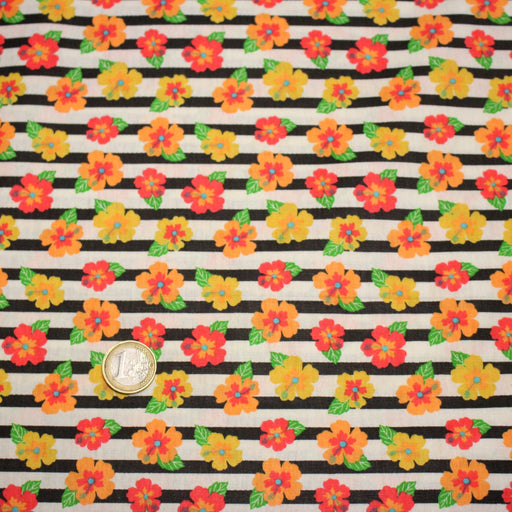 Tissu popeline coton, rayures écrues et noires aux fleurs d'hibiscus multicolores - TissusPapi.com