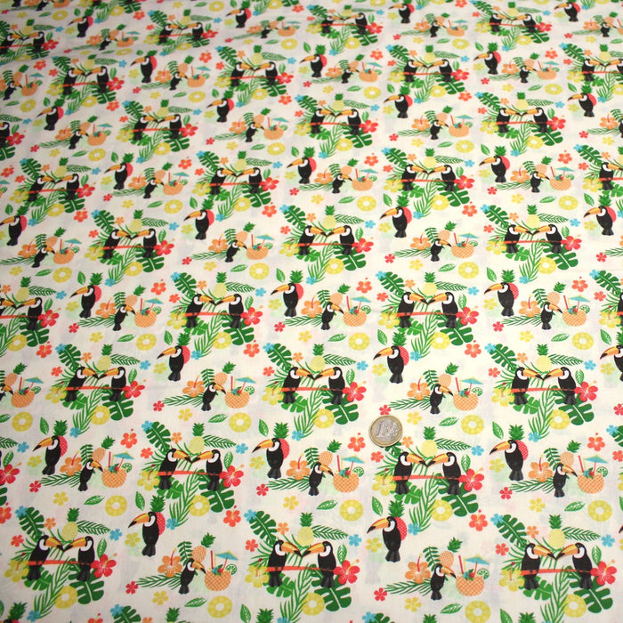 Tissu popeline coton écru aux toucans et plantes tropicales multicolores - TissusPapi.com