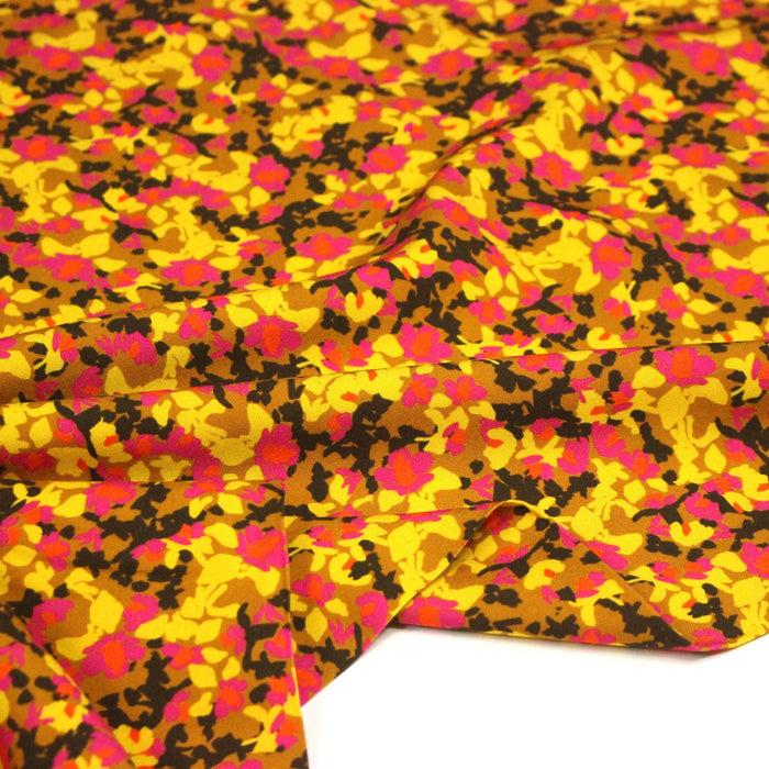 Tissu Viscose fluide MAKIA, floral jaune et rose, fond ocre - STANDARD 100 OEKO - TEX - TissusPapi.com