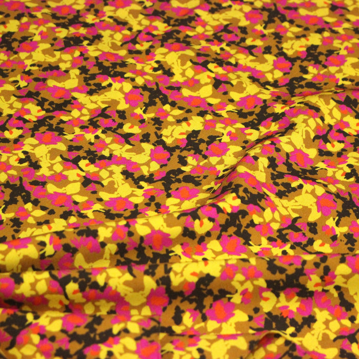 Tissu Viscose fluide MAKIA, floral jaune et rose, fond ocre - STANDARD 100 OEKO - TEX - TissusPapi.com