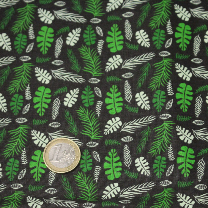 Tissu popeline coton noir aux fougères et feuilles tropicales vertes - TissusPapi.com