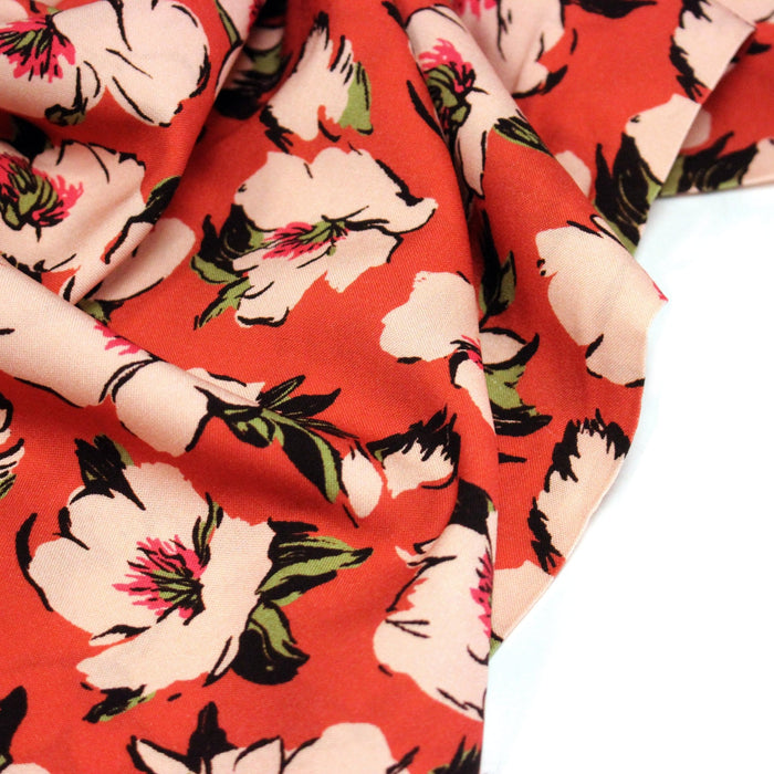 Tissu Viscose fluide SOLINE, rouge aux fleurs roses et noires - STANDARD 100 OEKO - TEX - TissusPapi.com