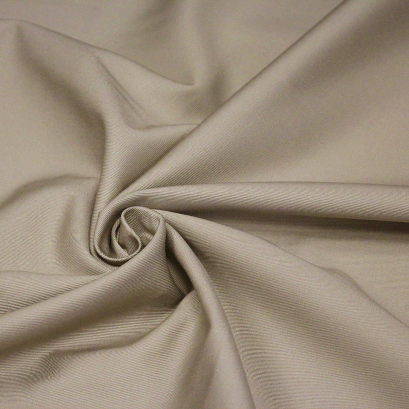 Tissu gabardine polycoton couleur beige sable trench 275gr/m2 - TissusPapi.com