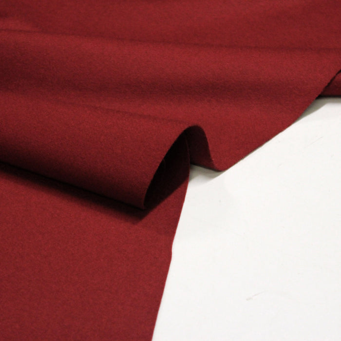 Tissu drap de laine rouge garance uni - le tissu parfait pour l'uniforme de hussard napoléonien, armée française XIVème et armée française 1914