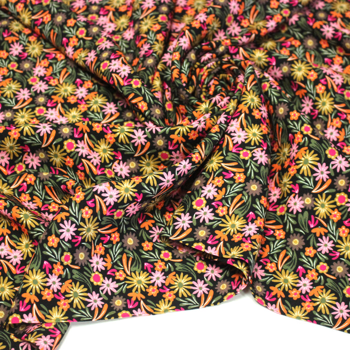 Tissu Viscose fluide JOLI petit fleuri rose ocre vert fond noir – STANDARD 100 OEKO-TEX