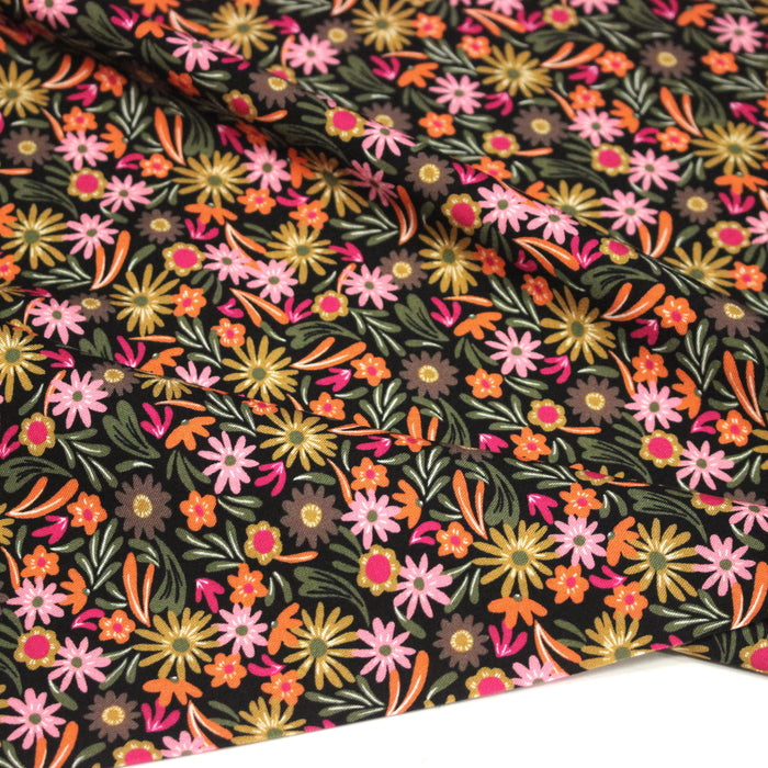 Tissu Viscose fluide JOLI petit fleuri rose ocre vert fond noir – STANDARD 100 OEKO-TEX