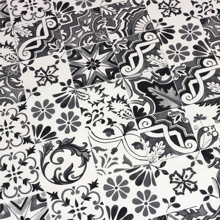 Tissu popeline de coton AZULEJOS aux carreaux de faïence noir & blanc - tissuspapi