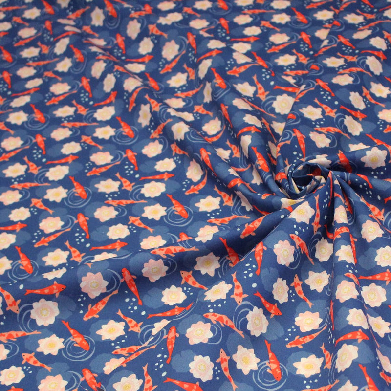 Tissu cotonnade motif japonais KOï aux poissons carpes koï & nénuphars, fond bleu roi - OEKO - TEX - TissusPapi.com
