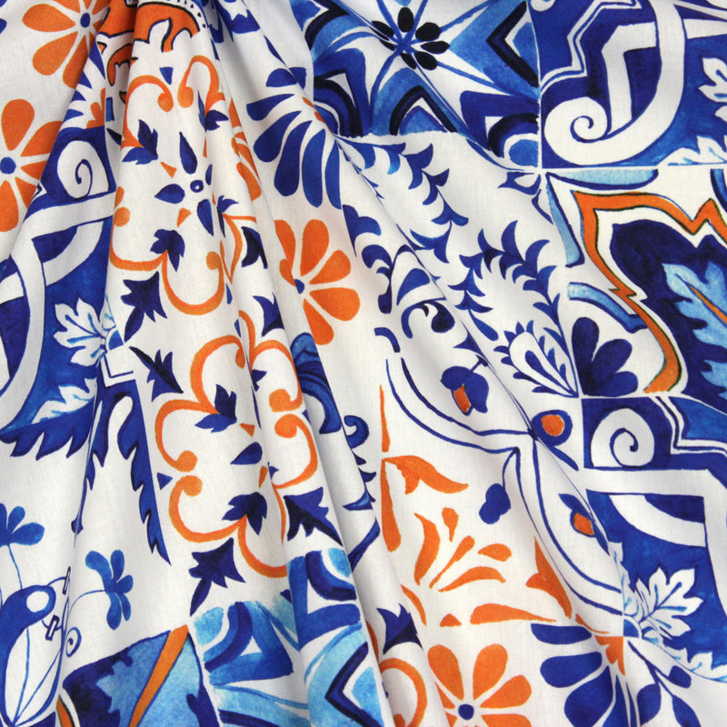 Tissu cotonnade AZULEJOS aux carreaux de faïence : bleu roi / bleu jaune / bleu orange - TissusPapi.com