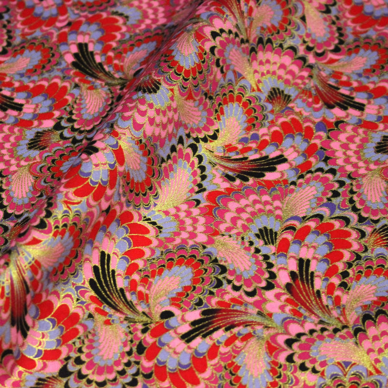 Tissu cotonnade motif japonais LES PLUMES DE PAON dorées, bleu turquoise ou rose fuchsia - COLLECTION JAPON DORÉ - TissusPapi.com