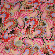 Tissu cotonnade motif japonais LES PLUMES DE PAON dorées, bleu turquoise ou rose fuchsia - COLLECTION JAPON DORÉ - TissusPapi.com