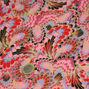 Tissu cotonnade motif japonais LES PLUMES DE PAON dorées, bleu turquoise ou rose fuchsia - COLLECTION JAPON DORÉ - TissusPapi.com
