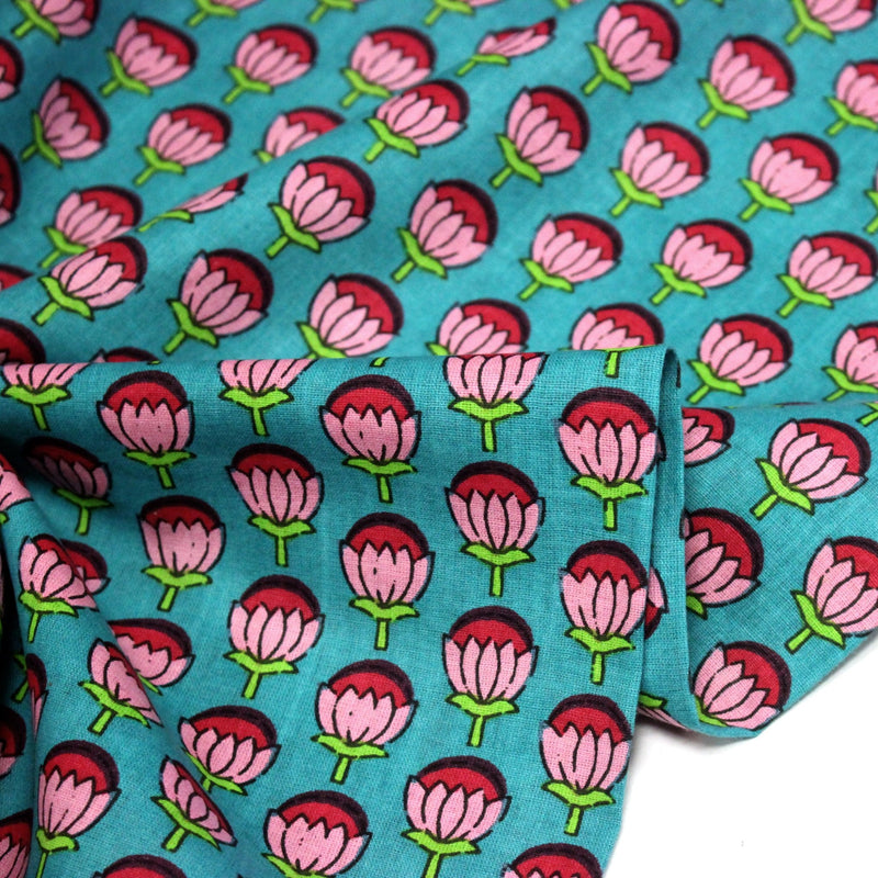 Tissu coton fin imprimé INDIENNES, fleurs roses et fuchsia, fond vert canard - TissusPapi.com