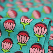 Tissu coton fin imprimé INDIENNES, fleurs roses et fuchsia, fond vert canard - TissusPapi.com