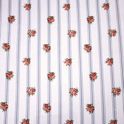 Tissu cotonnade PRIMROSE LANE, motif britannique fleuri : roses et fines rayures bleues - OEKO - TEX STANDARD 100 - TissusPapi.com