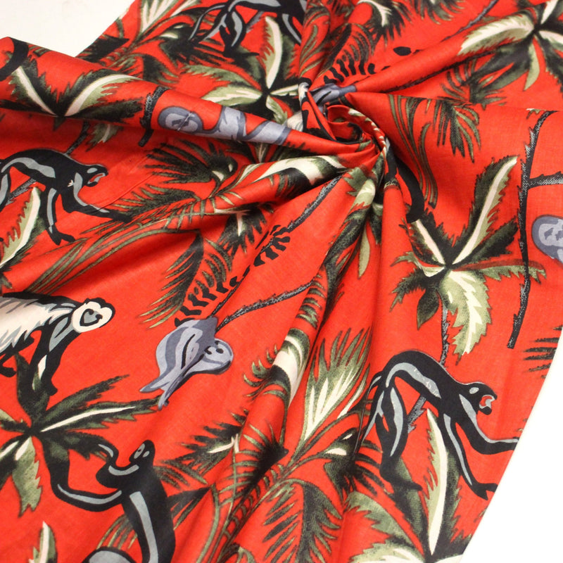 Tissu coton fin imprimé INDIENNES, les singes et la jungle, fond rouge - TissusPapi.com