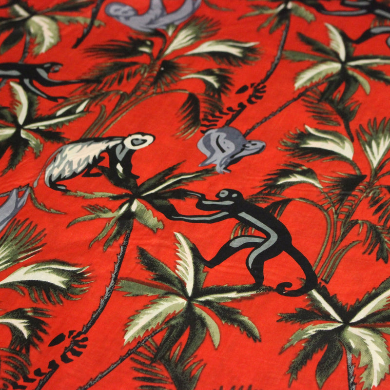 Tissu coton fin imprimé INDIENNES, les singes et la jungle, fond rouge - TissusPapi.com