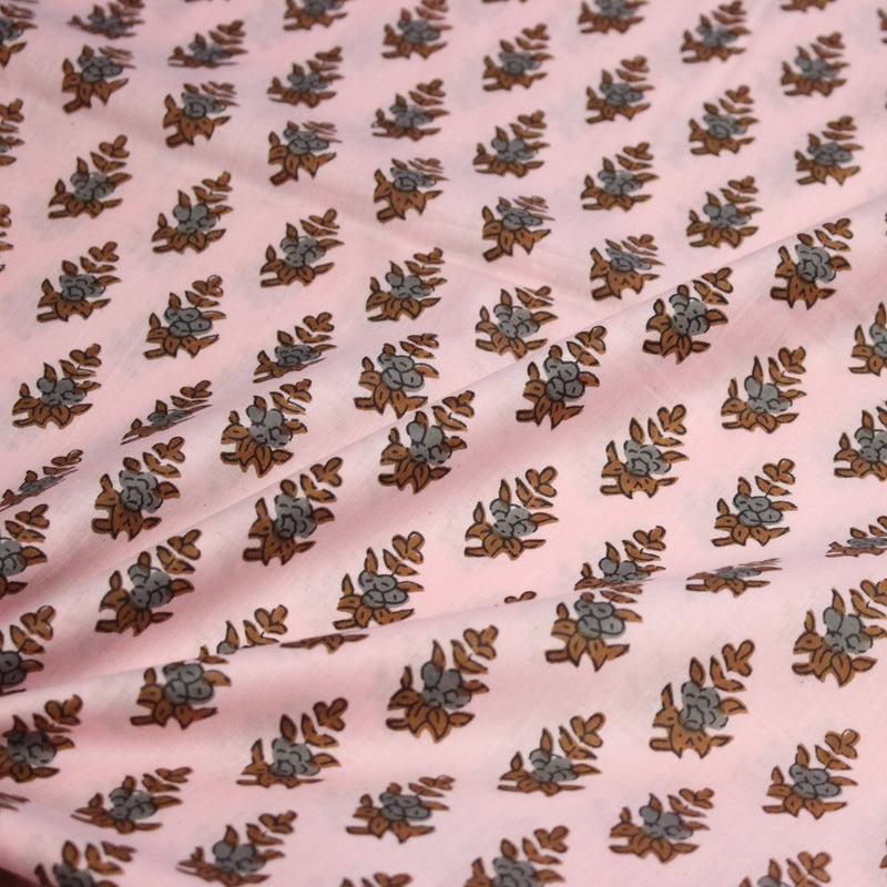 Tissu coton fin imprimé INDIENNES, rose aux fleurs traditionnelles cacao et gris - TissusPapi.com
