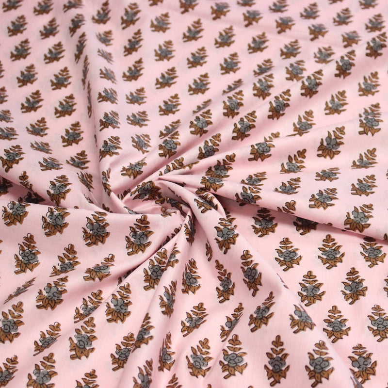Tissu coton fin imprimé INDIENNES, rose aux fleurs traditionnelles cacao et gris - TissusPapi.com