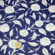 Tissu coton fin imprimé INDIENNES, bleu marine aux fleurs traditionnelles blanches - TissusPapi.com