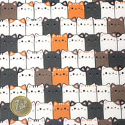 Tissu cotonnade KAWAII aux chats japonais blancs, gris et roux - OEKO - TEX - TissusPapi.com