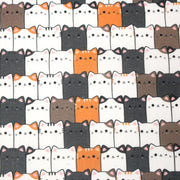 Tissu cotonnade KAWAII aux chats japonais blancs, gris et roux - OEKO - TEX - TissusPapi.com