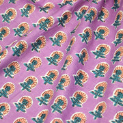Tissu coton fin imprimé INDIENNES, parme aux fleurs traditionnelles corail et bleues - TissusPapi.com