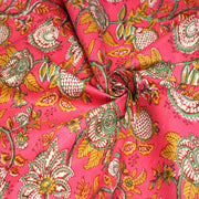 Tissu coton fin imprimé INDIENNES, rose fuchsia aux fines fleurs jaunes rouges et vertes - TissusPapi.com