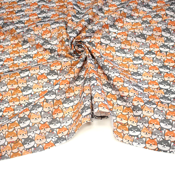 Tissu cotonnade KAWAII aux chiens japonais Shiba blancs, gris et roux, noeud papillon - OEKO-TEX