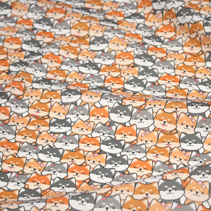 Tissu cotonnade KAWAII aux chiens japonais Shiba blancs, gris et roux, noeud papillon - OEKO-TEX