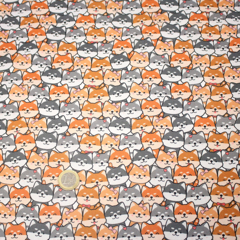 Tissu cotonnade KAWAII aux chiens japonais Shiba blancs, gris et roux, noeud papillon - OEKO - TEX - TissusPapi.com