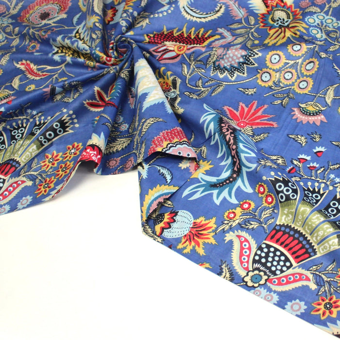 Tissu coton fin imprimé INDIENNES, bleu aux fleurs et motifs indiens multicolores - TissusPapi.com