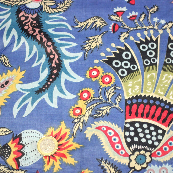 Tissu coton fin imprimé INDIENNES, bleu aux fleurs et motifs indiens multicolores - TissusPapi.com