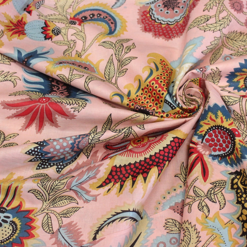 Tissu coton fin imprimé INDIENNES, rose aux fleurs et motifs indiens multicolores - TissusPapi.com