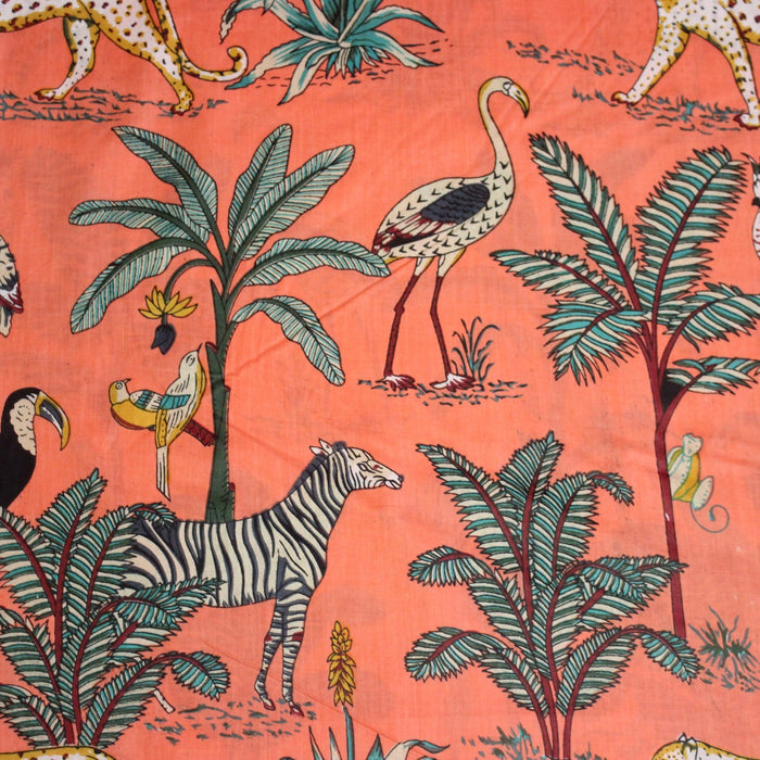 Tissu coton fin imprimé INDIENNES, corail aux animaux dans la jungle - TissusPapi.com