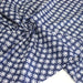 Tissu coton fin imprimé INDIENNES, fleurs blanches traditionnelles sur fond bleu rayé - TissusPapi.com